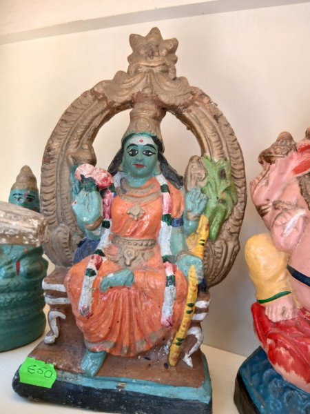 Handbemalte indische Holz & Ton und Dhocra-Bronce-Figuren
