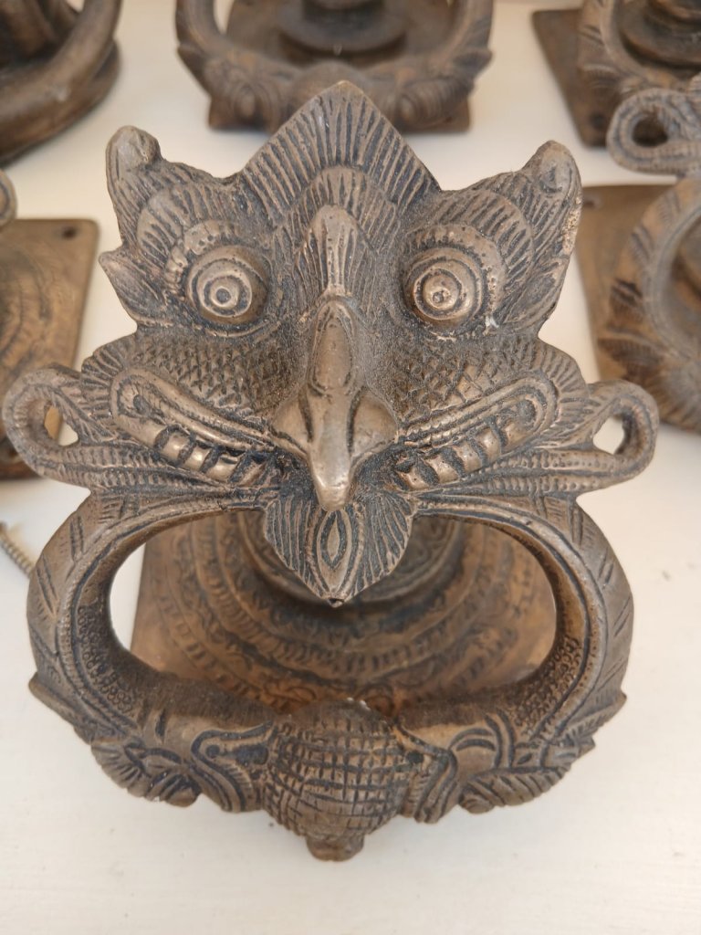Handbemalte indische Holz & Ton und Dhocra-Bronce-Figuren