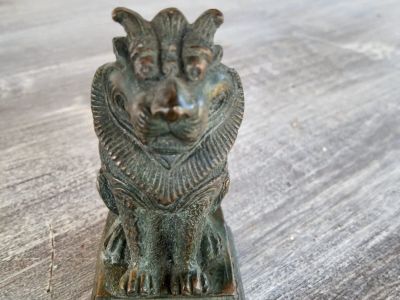 Handbemalte indische Holz & Ton und Dhocra-Bronce-Figuren