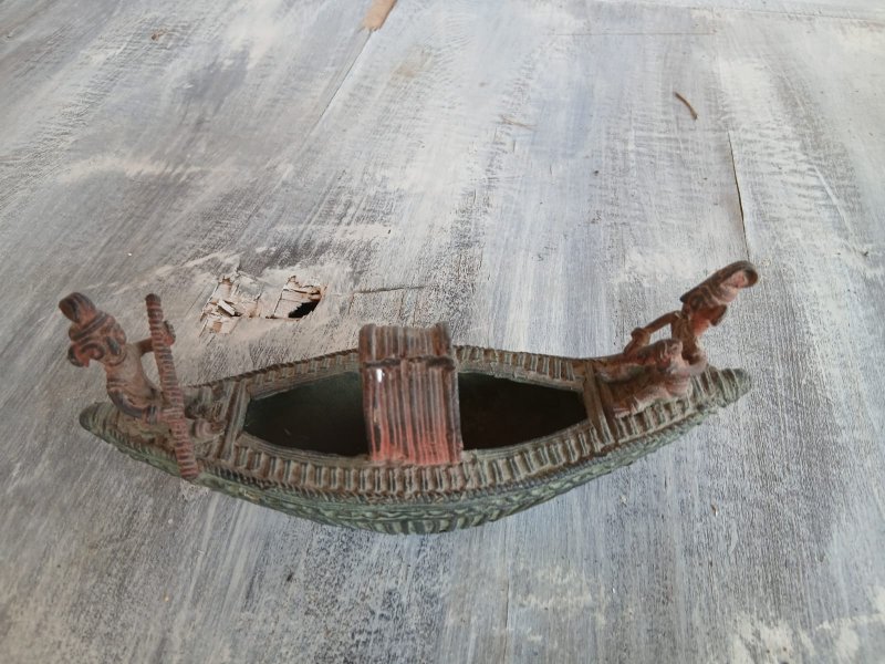 Handbemalte indische Holz & Ton und Dhocra-Bronce-Figuren