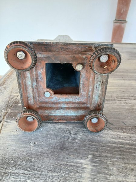 Handbemalte indische Holz & Ton und Dhocra-Bronce-Figuren