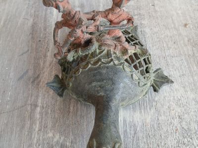 Handbemalte indische Holz & Ton und Dhocra-Bronce-Figuren