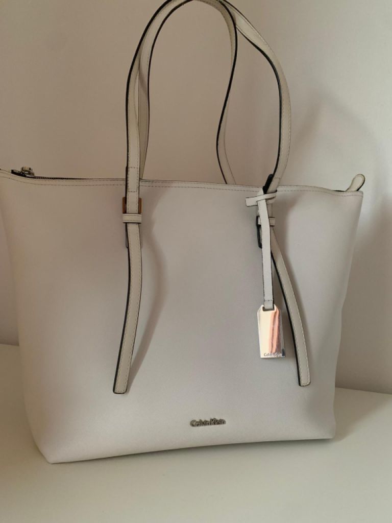 Handbag Celvin Klein, white, like new