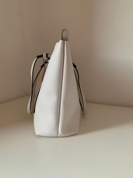 Handbag Celvin Klein, white, like new