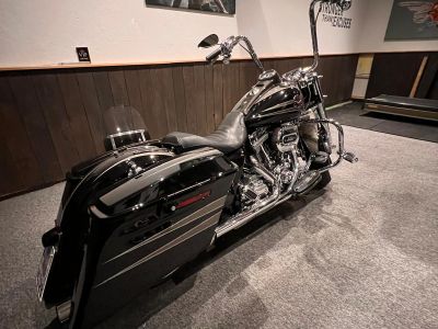 HARLEY-DAVIDSON Road King