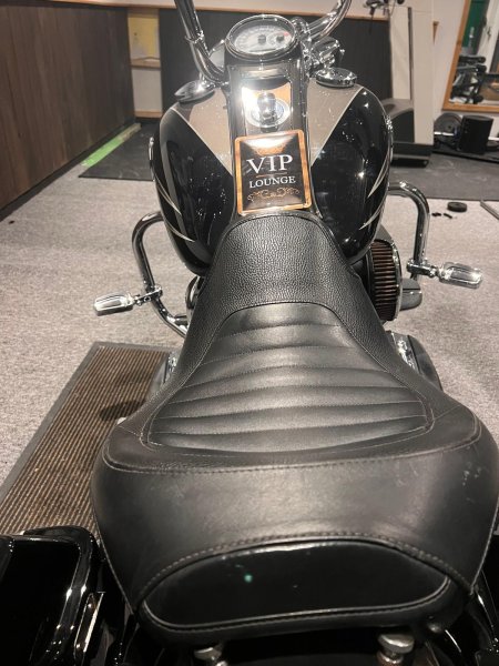 HARLEY-DAVIDSON Road King