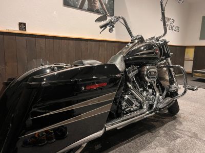 HARLEY-DAVIDSON Road King