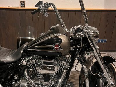 HARLEY-DAVIDSON Road King