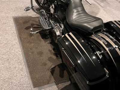 HARLEY-DAVIDSON Road King