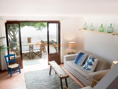 Casa a pie de playa en Cala Bona