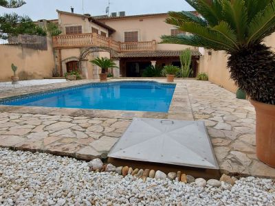 Haus im Dorf mit Pool, neben der Rafa Nadal Akademie (Manacor)