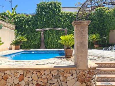 Haus im Dorf mit Pool, neben der Rafa Nadal Akademie (Manacor)