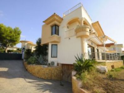Haus in erster Linie mit Meerblick
