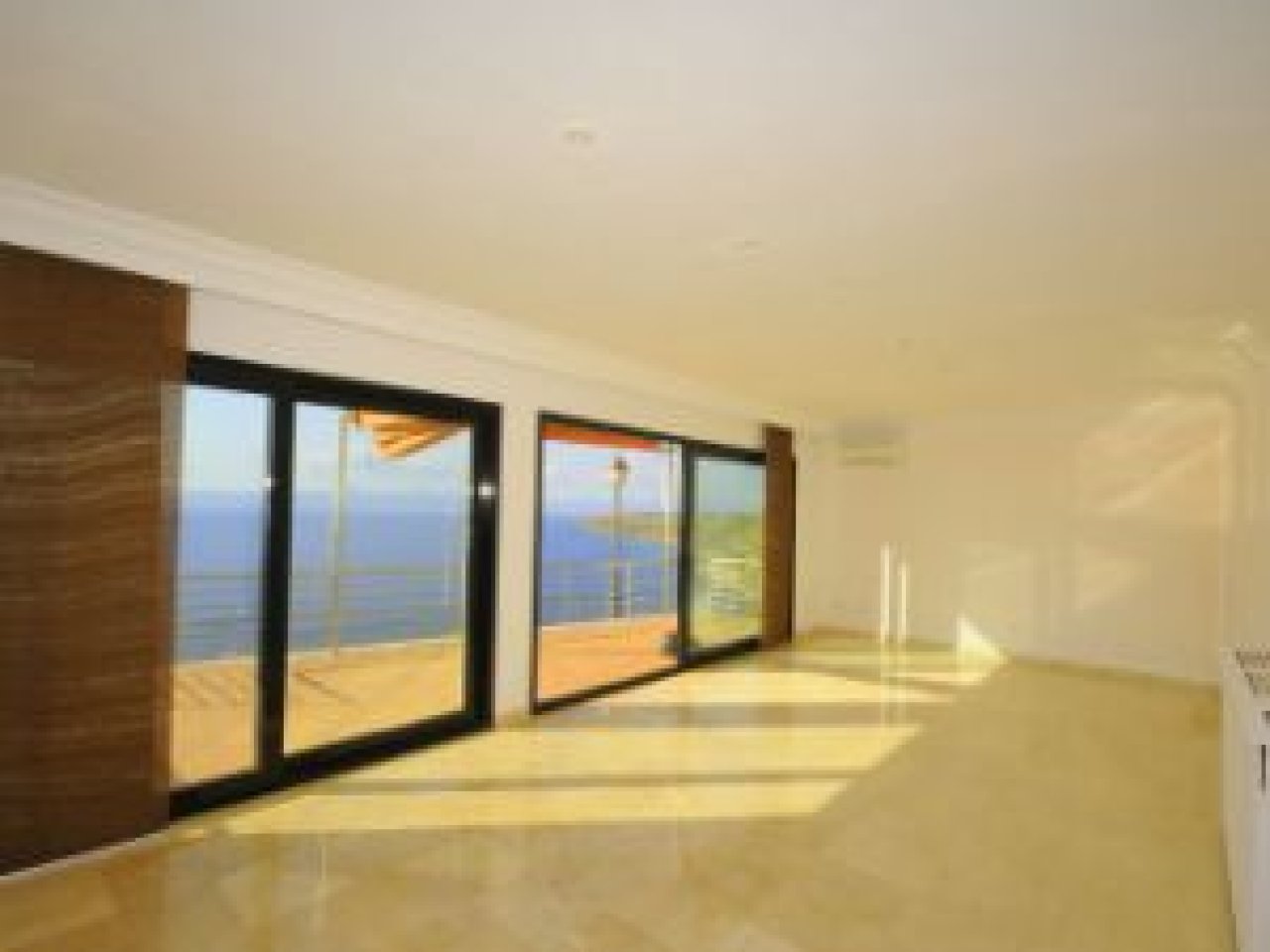 Haus in erster Linie mit Meerblick