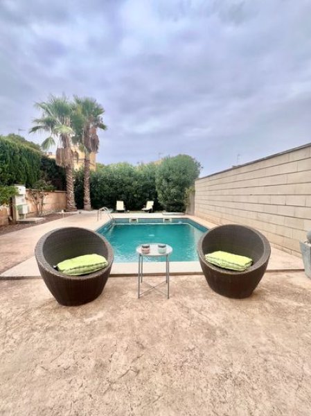 Casa en Puig de Ros con piscina