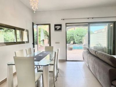 Casa en Puig de Ros con piscina