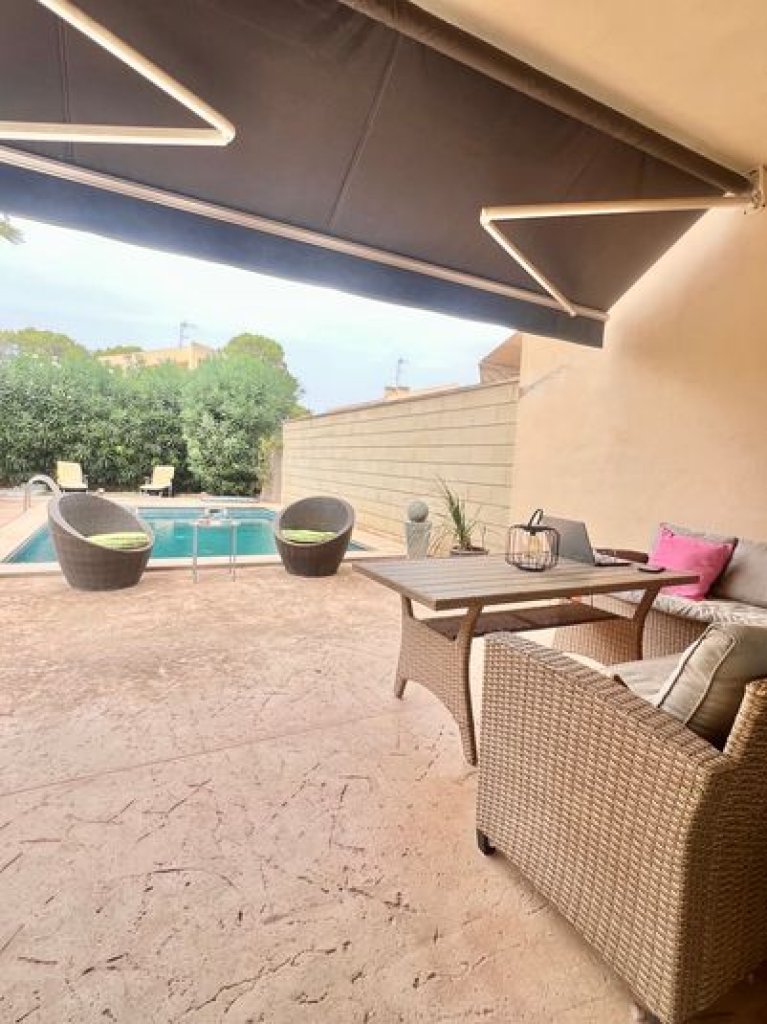 Casa en Puig de Ros con piscina
