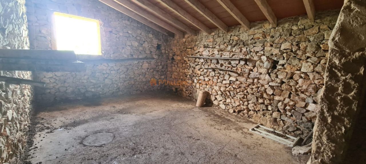 Haus zum Verkauf in einer sehr ruhigen Gegend 4 km von Sant Llorenç entfernt