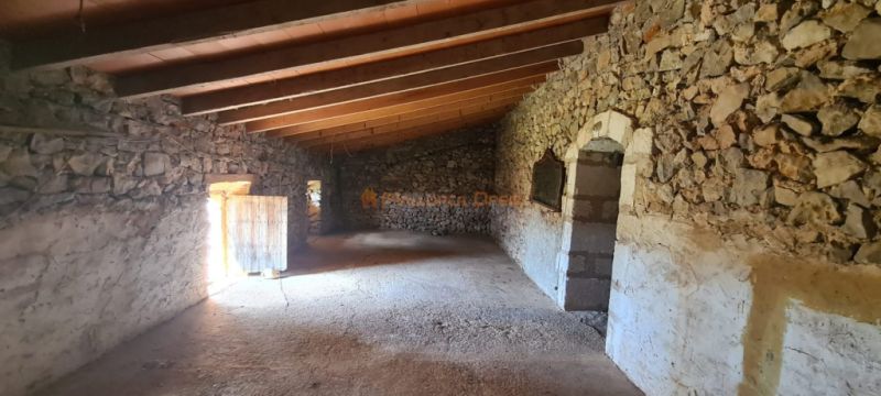 Haus zum Verkauf in einer sehr ruhigen Gegend 4 km von Sant Llorenç entfernt