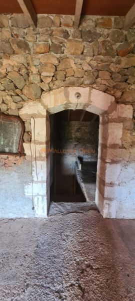 Haus zum Verkauf in einer sehr ruhigen Gegend 4 km von Sant Llorenç entfernt