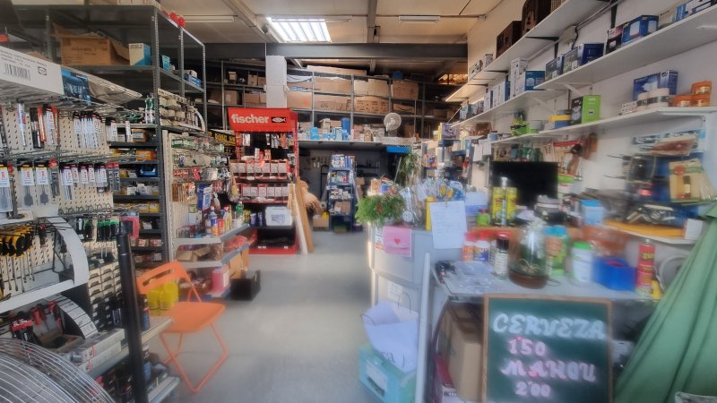 Tienda de artículos del hogar en venta - con o sin Traspaso --- Ses Salines _ L 01