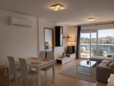 Bright, very nice apartment with communal pool