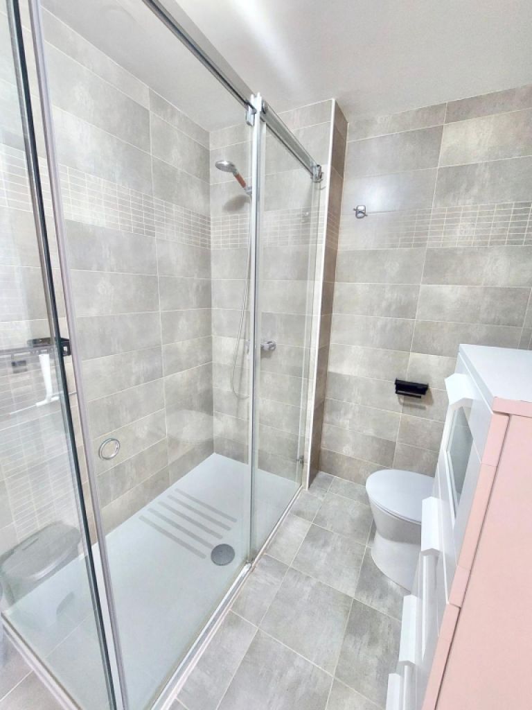 Bright, very nice apartment with communal pool