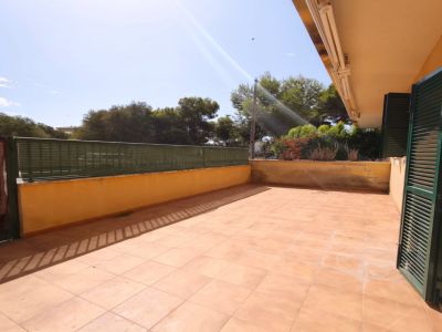Luminoso y espacioso apartamento con terraza y patio en Porto Christo -- AP 113 KN