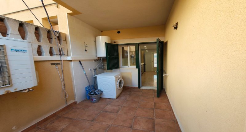 Luminoso y espacioso apartamento con terraza y patio en Porto Christo -- AP 113 KN