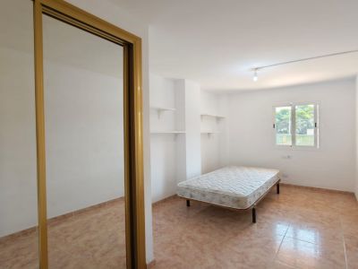 Luminoso y espacioso apartamento con terraza y patio en Porto Christo -- AP 113 KN