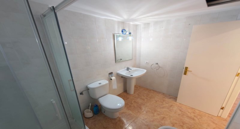 Luminoso y espacioso apartamento con terraza y patio en Porto Christo -- AP 113 KN