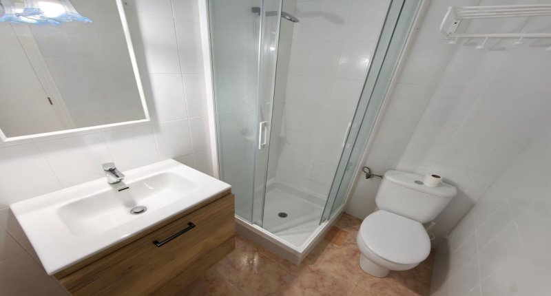 Luminoso y espacioso apartamento con terraza y patio en Porto Christo -- AP 113 KN