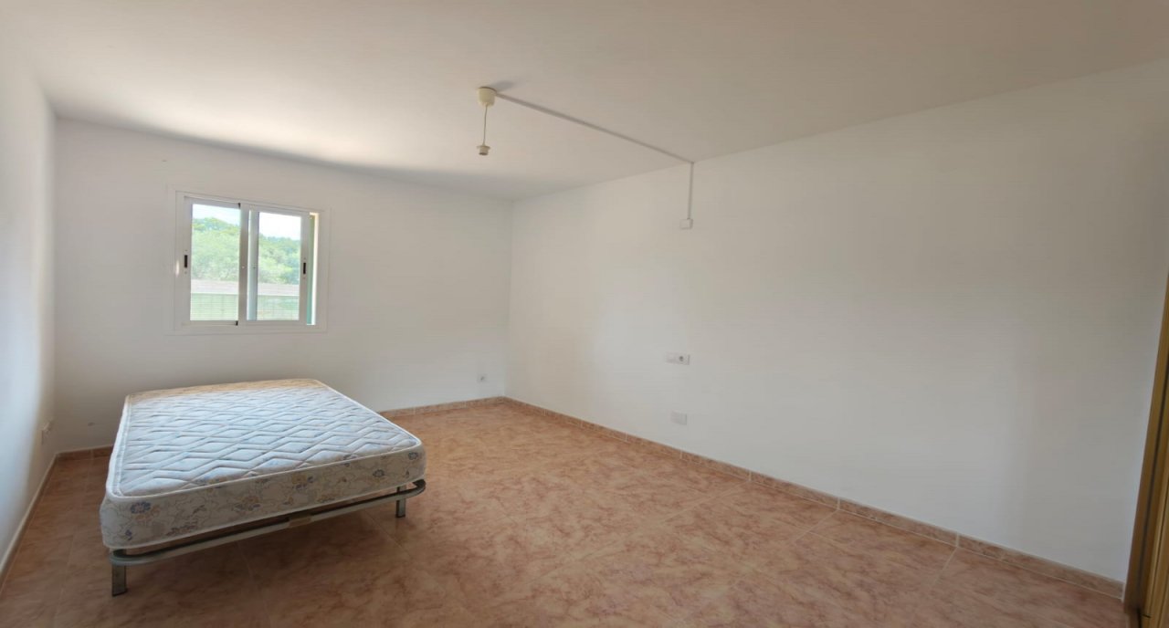 Luminoso y espacioso apartamento con terraza y patio en Porto Christo -- AP 113 KN