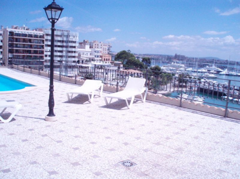 Bright apartment with communal pool in Palma - Port - Can Barbara -- AP 11