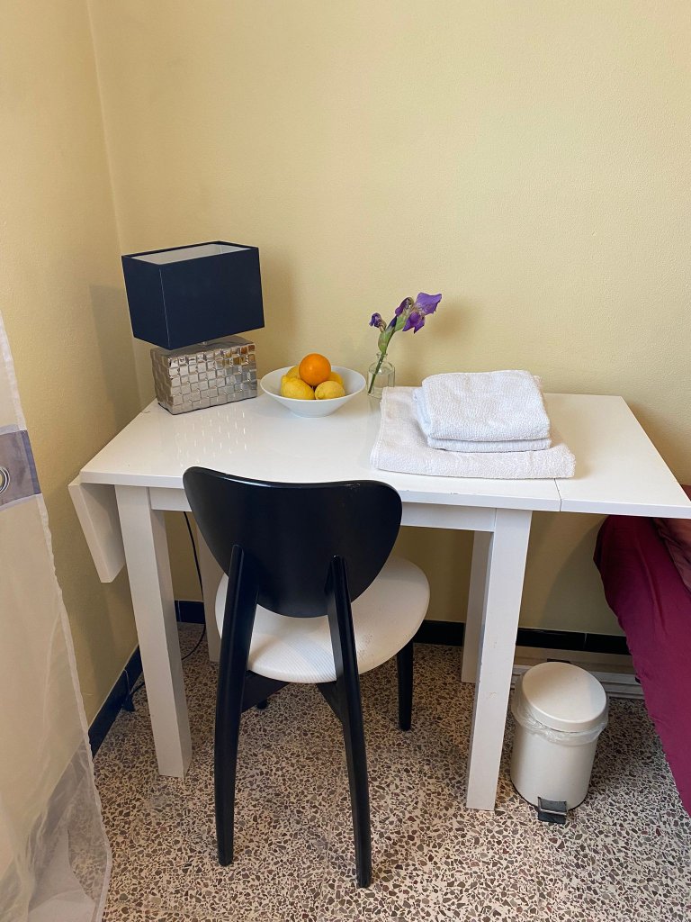 Helles und gemütliches Zimmer zur Miete in der Nähe von Monti-Sion