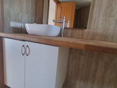 Helles und unmöbliertes AP mit Gemeinschaftspool in 1. Linie der Küste von Portocolom