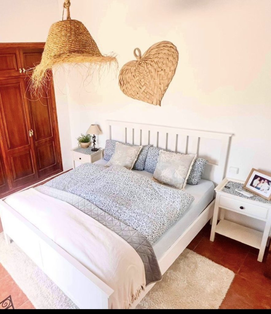 Cama Hemnes 160 x200 prácticamente nueva