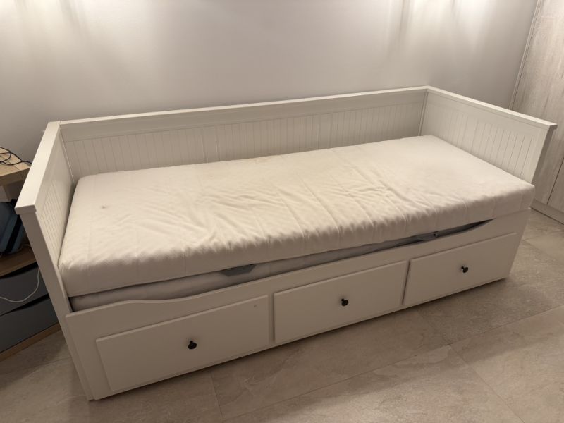 Hemnes bed