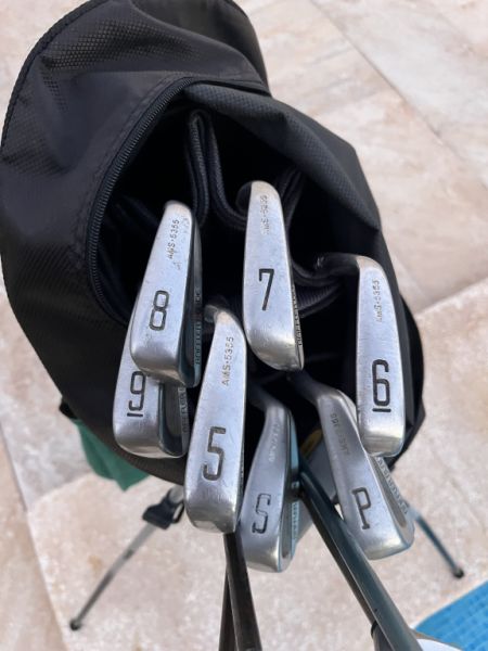 Herren Golfset mit Schlägersatz z.t. Callaway und Bällen