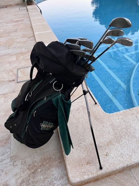 Herren Golfset mit Schlägersatz z.t. Callaway und Bällen