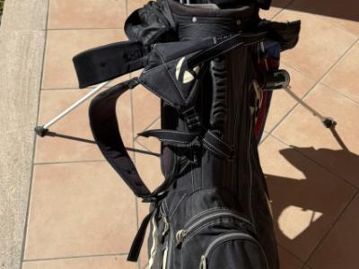Herren-Golftasche mit komplettem Schlägersatz inkl. diverse Driver