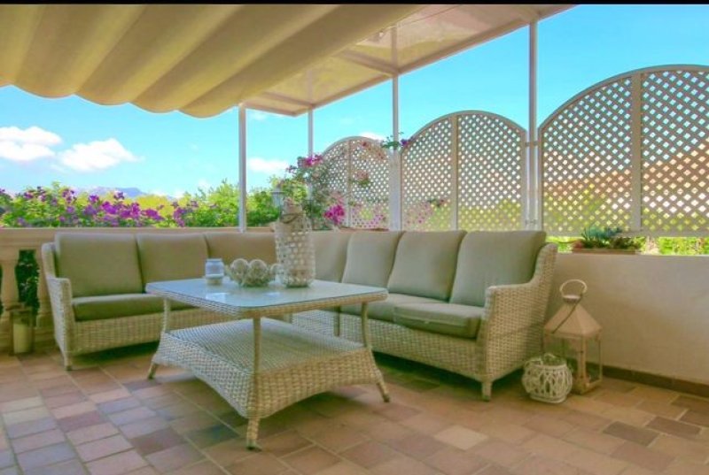 Herrliche Villa mit Pool