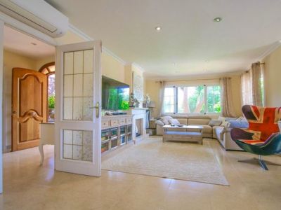 Herrliche Villa mit Pool