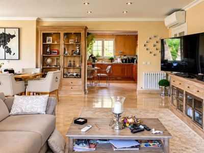 Herrliche Villa mit Pool