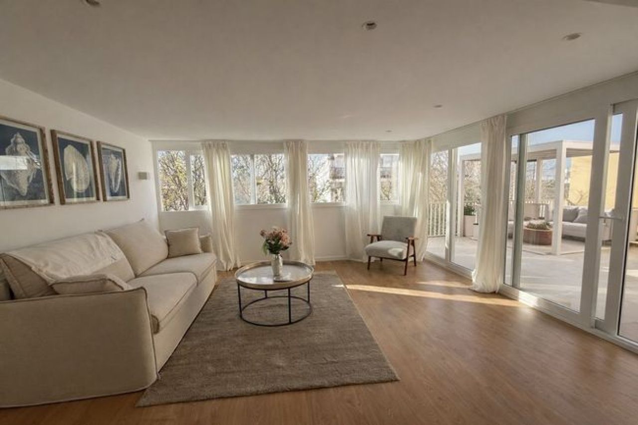 Herrliches neu saniertes Penthoiuse mit Meerblick in Molinar