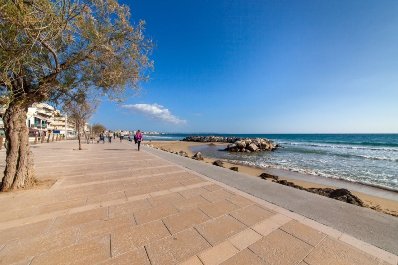 Herrliches neu saniertes Penthoiuse mit Meerblick in Molinar