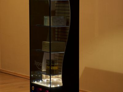 High End Humidor Glasschrank. Handmade in Germany