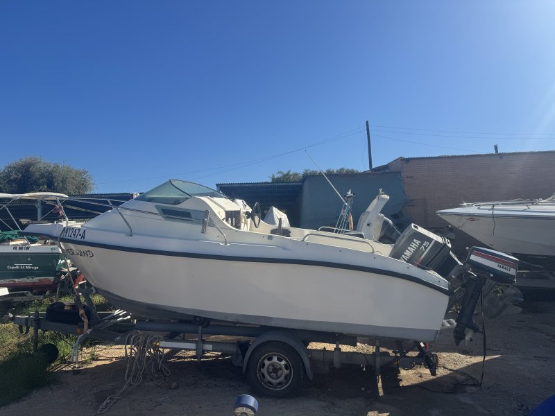 Hille Coaster 530 Motorboot Standort Mallorca Kajüte