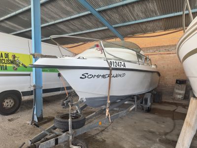 Lancha Hille Coaster 530 Ubicación Mallorca Cabina