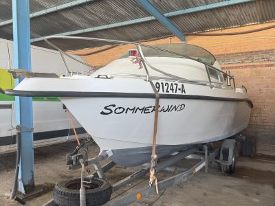Lancha Hille Coaster 530 Ubicación Mallorca Cabina